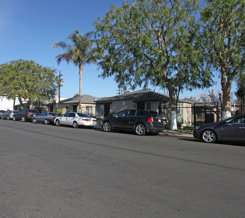 714-754 S Grand View St in Los Angeles, CA - Building Photo