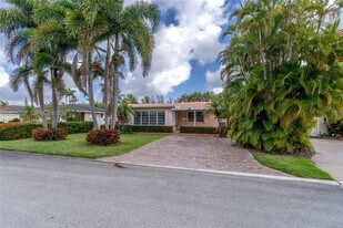947 Lincoln St in Hollywood, FL - Building Photo