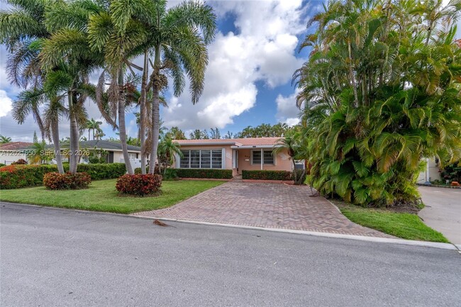 property at 947 Lincoln St