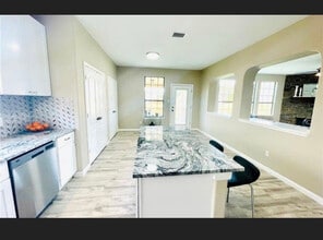 19625 San Chisolm Dr in Round Rock, TX - Building Photo - Building Photo
