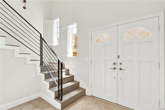 5200 White Oak Ave in Los Angeles, CA - Building Photo - Building Photo