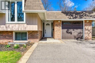 393 Eton Pl in Oakville, ON - Building Photo - Building Photo