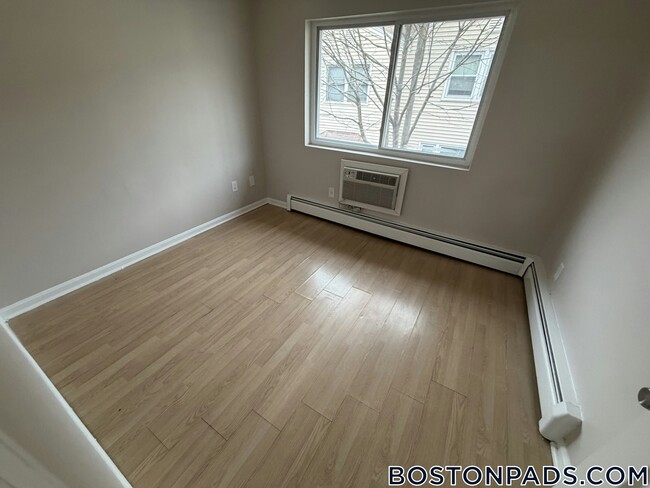 134 Willard St, Unit 20 in Lowell, MA - Building Photo - Building Photo