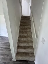 216 E Lincoln St in Greenfield, IN - Foto de edificio - Building Photo