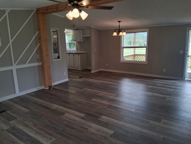 110 Chinquapin Ln in Jonesborough, TN - Building Photo - Building Photo