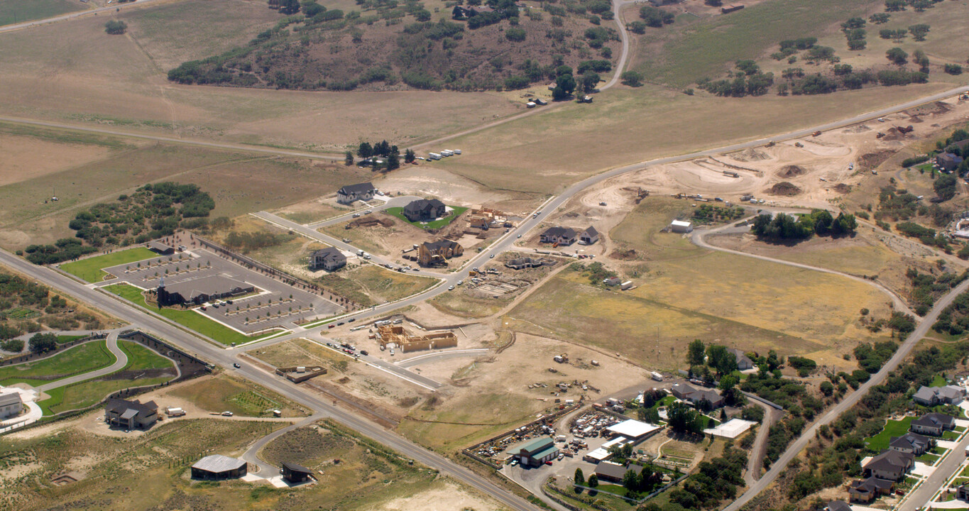 Summit Creek Utah in Salem, UT - Building Photo