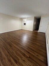 339 Oakland St, Unit 14 in Manchester, CT - Building Photo - Building Photo