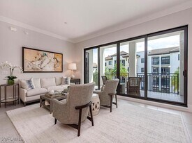 1030 3rd Ave S in Naples, FL - Building Photo