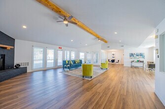 Eagle Creek Landing Apartments in Desoto, TX - Building Photo - Building Photo