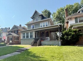 1510 W Columbia Ter in Peoria, IL - Building Photo