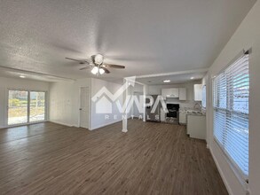 154 Frances Jean Dr in San Antonio, TX - Building Photo - Building Photo