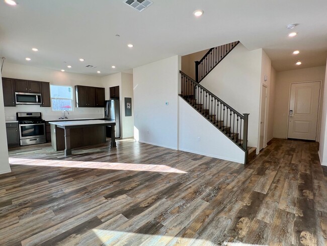 property at 2045 Mindoro Ln