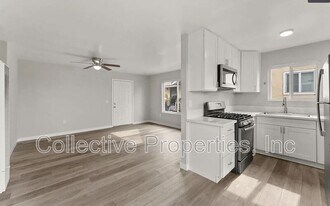 320 Willie James Jones Ave in San Diego, CA - Building Photo