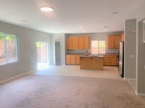 4321 Saddlehorn Way in Oceanside, CA - Building Photo - Building Photo
