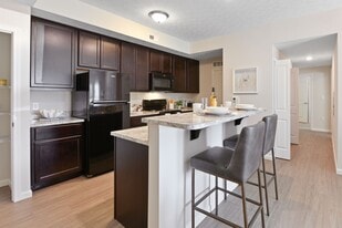 Ravines at Meadow Ridge in Sunbury, OH - Building Photo