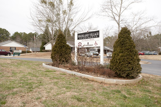 Highland Village in Monroe, GA - Building Photo - Building Photo