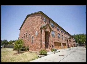 1307 Halcyon Pl in Dallas, TX - Building Photo