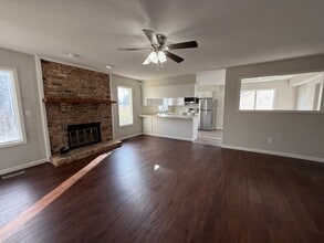 920 S Pine Hill Dr in Decatur, IL - Building Photo - Building Photo