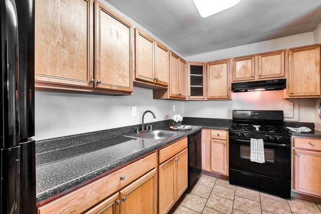 Spring Ridge Apartments in Gaithersburg, MD - Building Photo - Building Photo