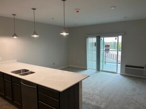 The Jade on Tremont in Davenport, IA - Foto de edificio - Building Photo