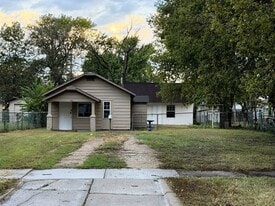 1023 S Millwood Ave in Wichita, KS - Building Photo
