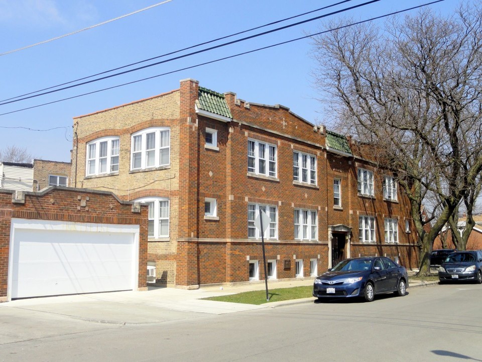 2950 N Lavergne Ave in Chicago, IL - Building Photo