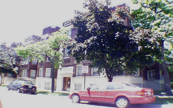 1301 W Albion Ave in Chicago, IL - Foto de edificio - Building Photo