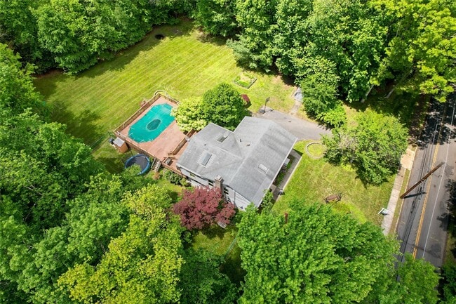 241 Summit Park Rd in Spring Valley, NY - Building Photo - Building Photo