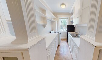 9 Gray Gdns E, Unit 6T in Cambridge, MA - Building Photo