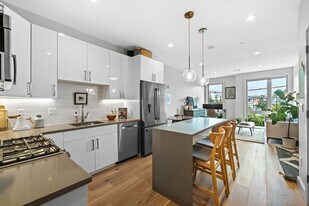 420 W Broadway, Unit 202 in Boston, MA - Building Photo
