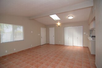2825 E Menor Stravenue in Tucson, AZ - Building Photo - Building Photo