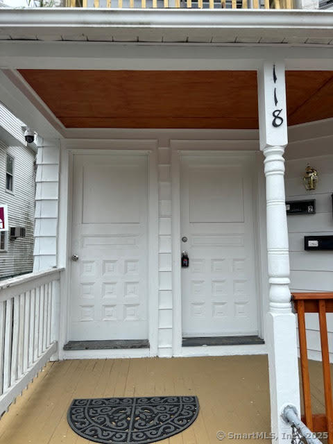 118 E Farm St in Waterbury, CT - Foto de edificio - Building Photo