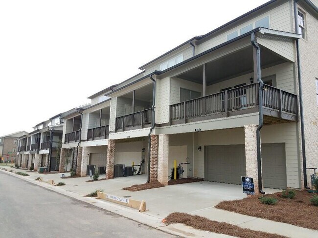 1450 Baygreen Rd in Suwanee, GA - Building Photo - Building Photo