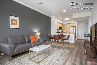 1724 Highland Ave, Unit SI FL7-ID100 in Los Angeles, CA - Building Photo - Building Photo