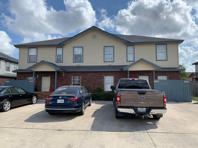 7636 Windsor Oaks, Unit 7636