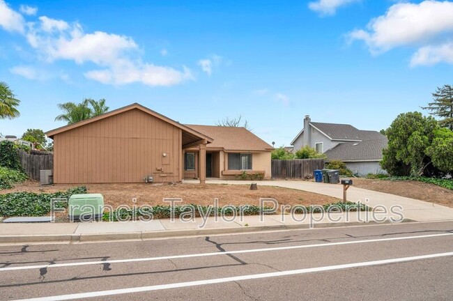 929 Mulberry Dr in San Marcos, CA - Building Photo - Building Photo