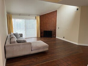 25912 Hayward Blvd in Hayward, CA - Building Photo - Building Photo