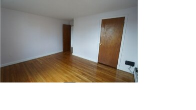 35 Montvale Ave in Woburn, MA - Foto de edificio - Building Photo