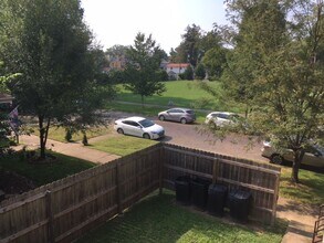 1201 7th St, Unit #2 in Huntington, WV - Foto de edificio - Building Photo