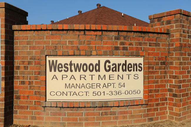 Westwood Garden in Conway, AR - Building Photo - Building Photo