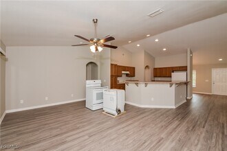 1876 N San Mateo Dr in North Port, FL - Building Photo - Building Photo