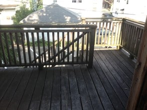 802 Grand Ave, Unit 5 in Waukegan, IL - Building Photo - Building Photo