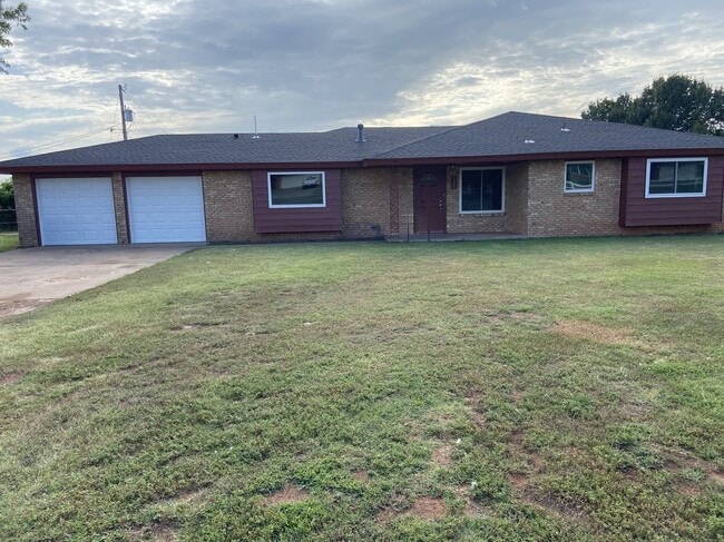 property at 121 N Montebella Ter