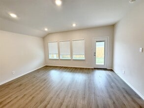 2111 Texoma Pkwy in Sherman, TX - Building Photo - Building Photo