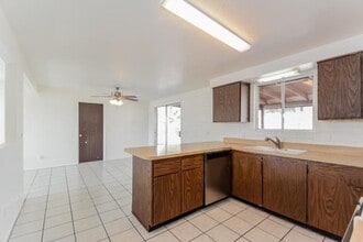 2328 W Las Lomitas in Tucson, AZ - Building Photo - Building Photo