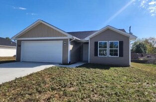 213 Lowell Ave in Charlestown, IN - Building Photo