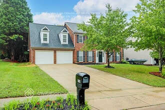 4516 Brownes Ferry Rd in Charlotte, NC - Foto de edificio - Building Photo