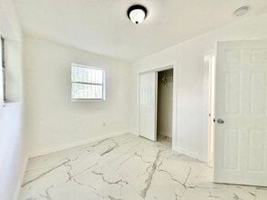 1091 NW 55th Terrace in Miami, FL - Building Photo - Building Photo