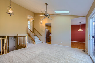 404 Whitaker Trail in McHenry, IL - Building Photo - Building Photo