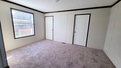 371 Utah Ct in Belleville, MI - Building Photo - Building Photo